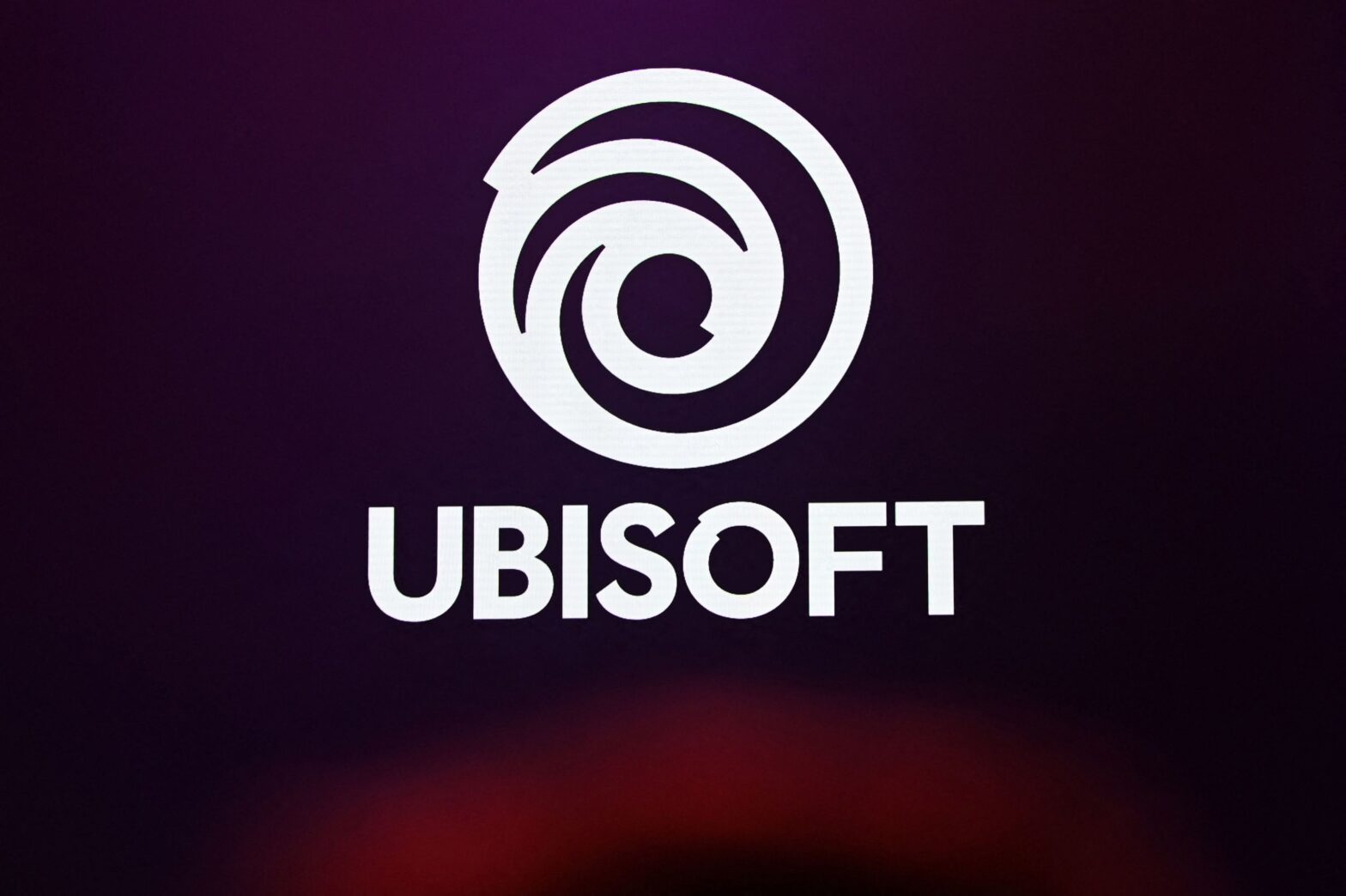 , Ubisoft et le Cned visé : un « gamer » français, tricheur invétéré, jugé pour des actes malveillants